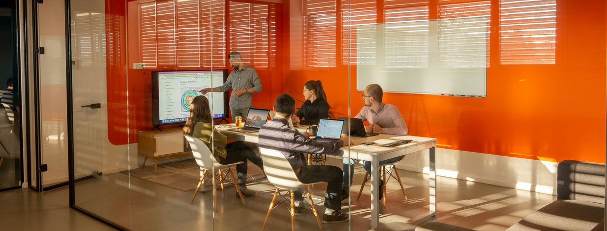 Immersive collaboration spaces: The future of meeting rooms | Qvest