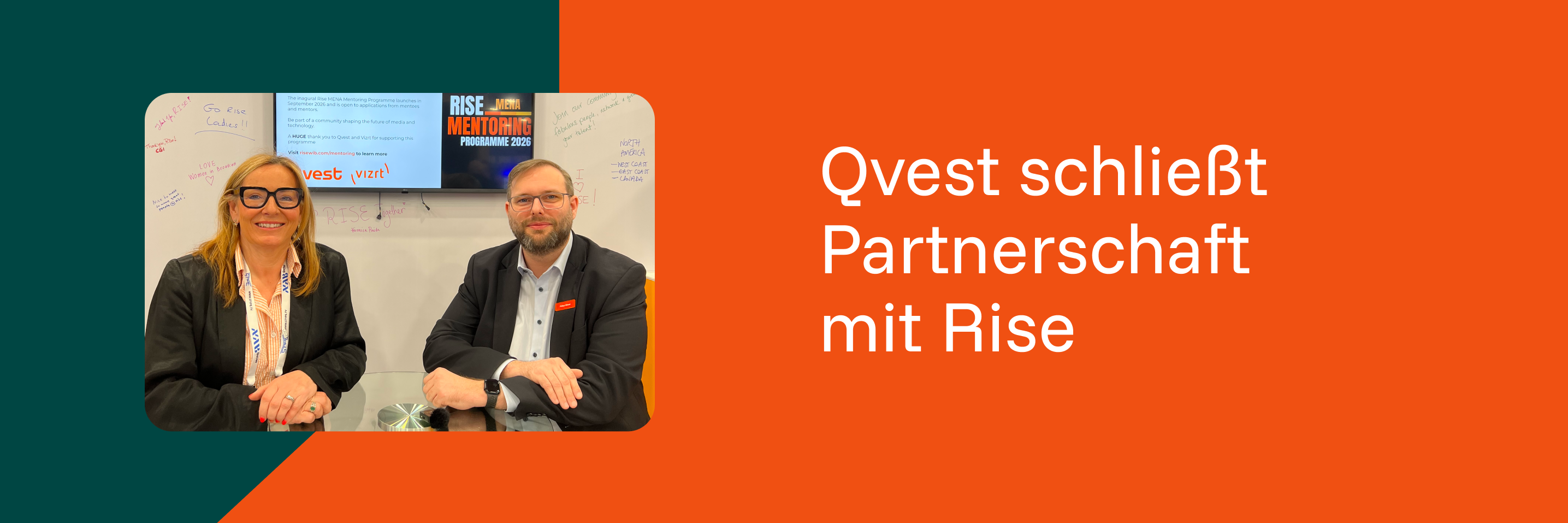 Zwei Personen, die eine Partnerschaft fördern.